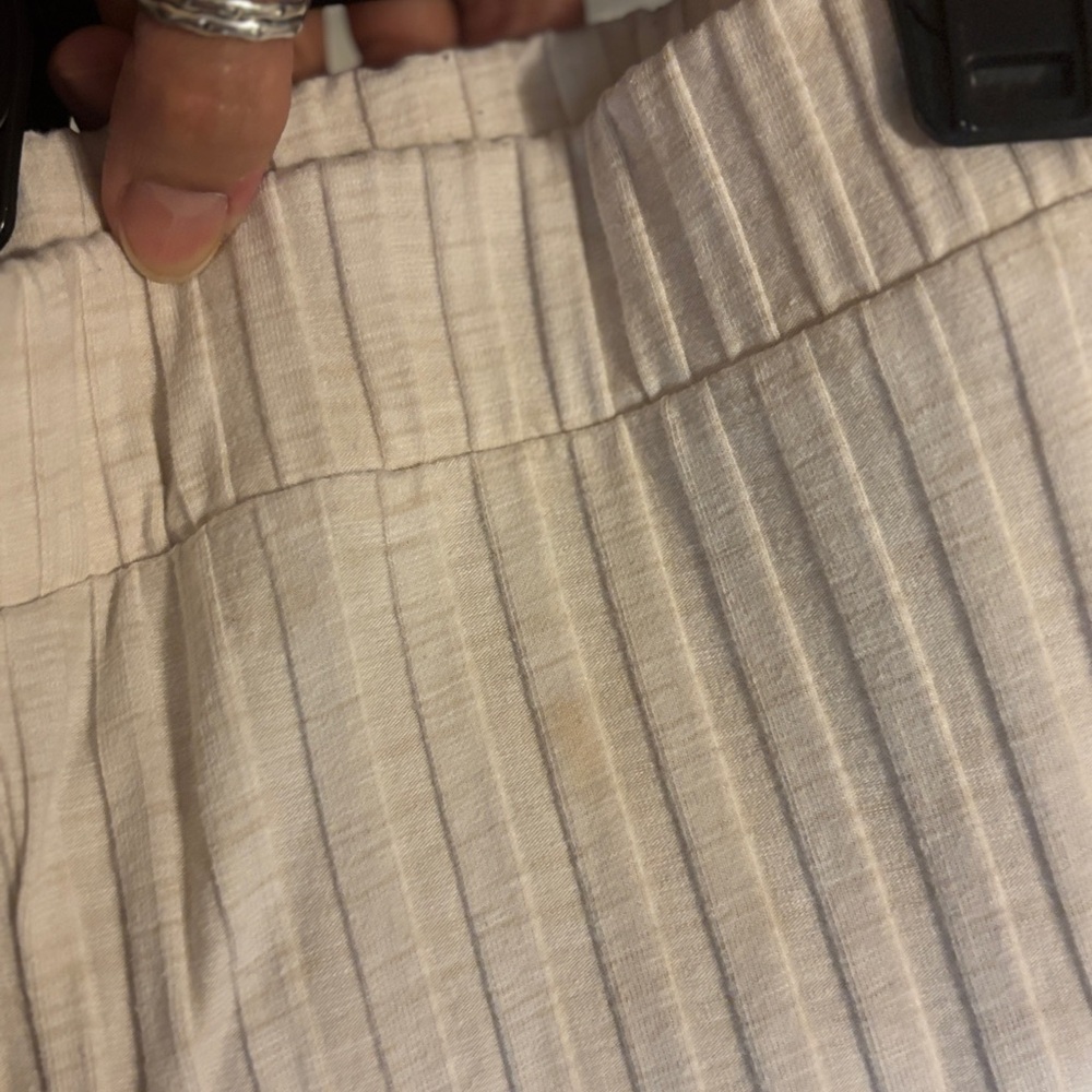 H&M Ribbed Cream Pant Set - Picture 5 of 8